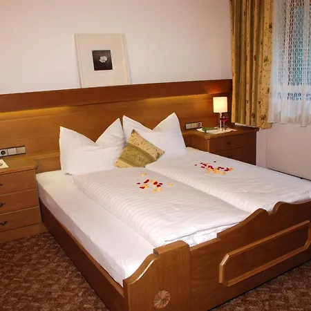أبارت-غارني ألبيفيتا 3* مايرهوفن