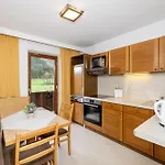 Apart-garni Alpevita Gasthuis 3*